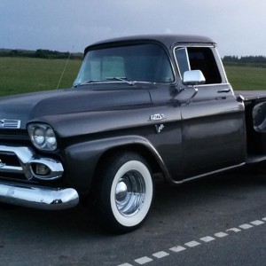 Rita - AKA 1959 GMC 100 Stepside V8 Pontiac