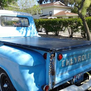 Drivers side tonneau cover