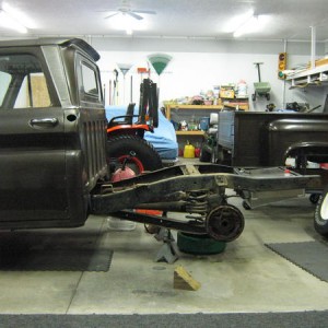 `65 chevy truck restoration 010   changing axles to        5x4-3/4 bolt pattern