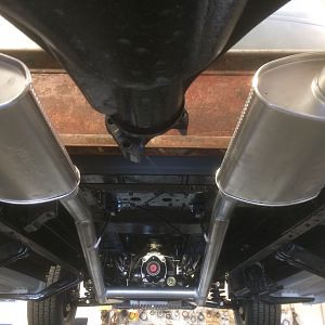 Exhaust with crossover