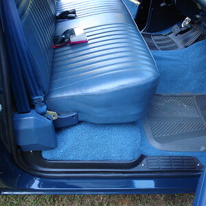 Finished_Door_jams_Seat_Belts_006