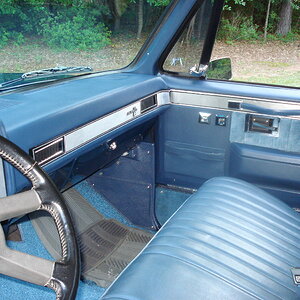 Finished_Door_jams_Seat_Belts_021