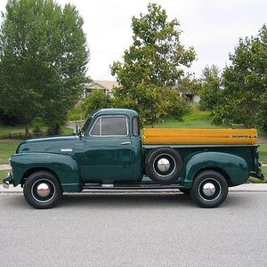 This is the way I want my truck look . I modify a little the original picture that I unload to the web.
At this time I´m very close to get it!!